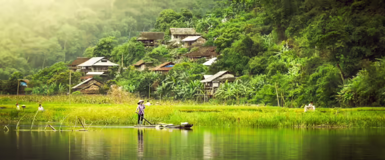 Pac Ngoi Village (Ba Be - Bac Kan)
